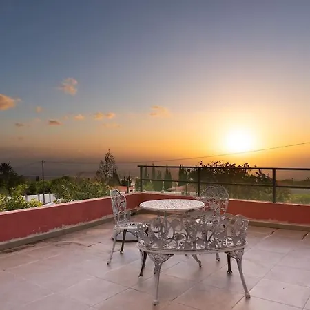 Casa Con Terraza En Tajuya *